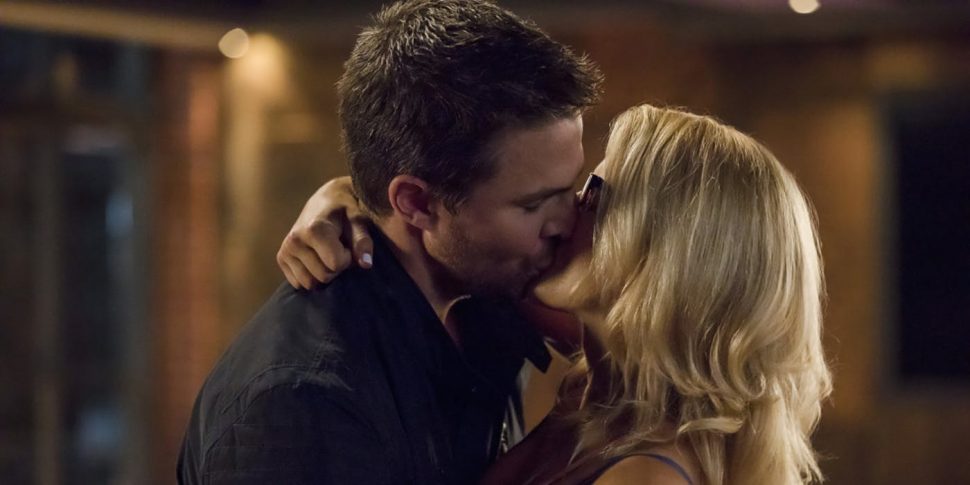 Arrow: novo episódio da 6ª temporada é focado em Olicity