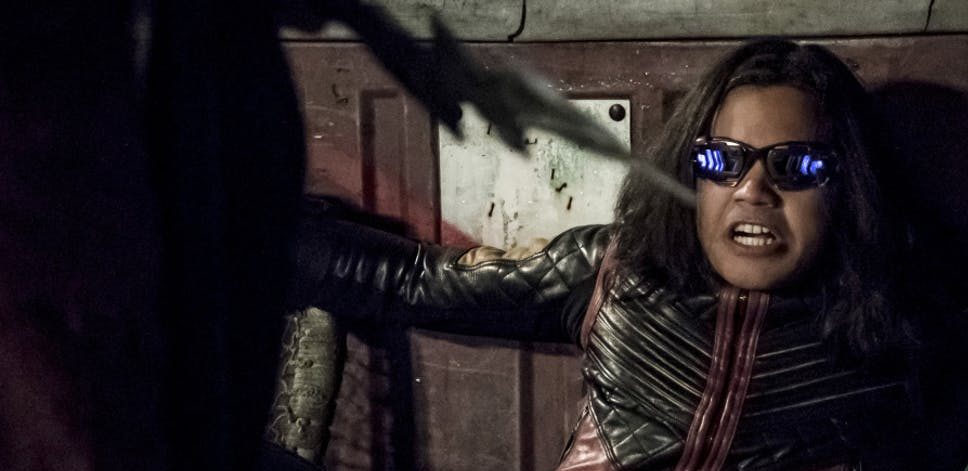 The Flash: o novo vilão tenta matar Cisco em trailer do episódio 5×03